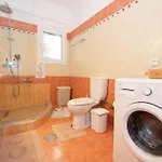 شقة Spiti Christos Apartment, Viros