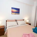 Spiti Christos Apartment, Viros شقة *