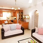 Spiti Christos Apartment, Viros * Corfu (city)