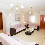 Spiti Christos Apartment, Viros