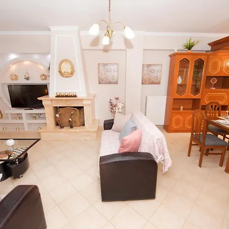Spiti Christos Apartment, Viros