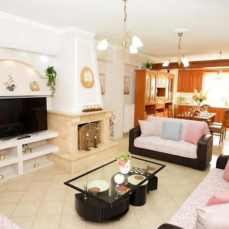 Spiti Christos Apartment, Viros Διαμέρισμα