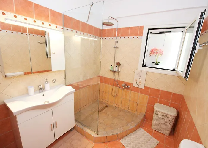 Spiti Christos Apartment, Viros Appartement *