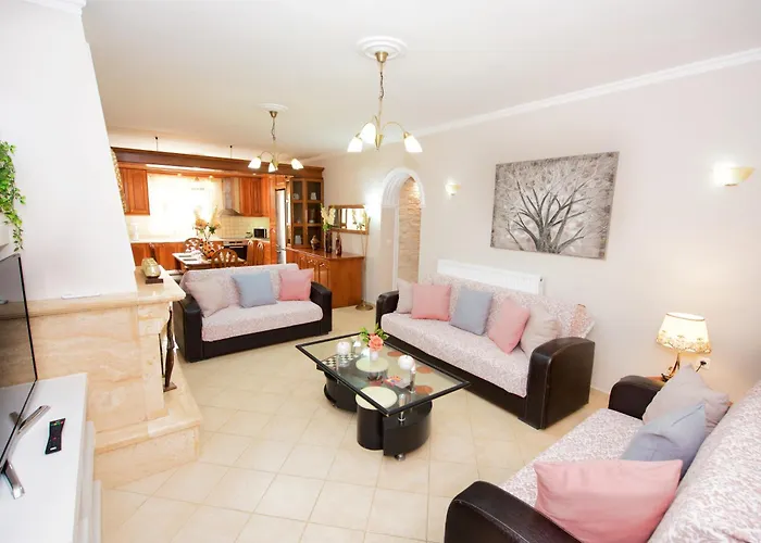 Spiti Christos Apartment, Viros Appartement *