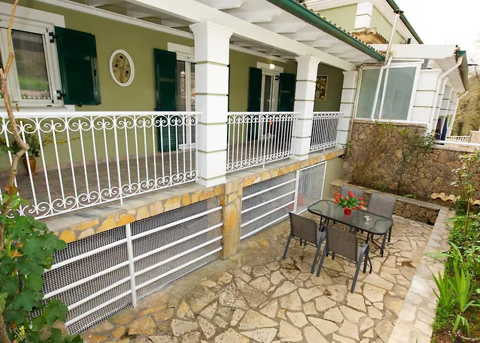 Spiti Christos Apartment, Viros