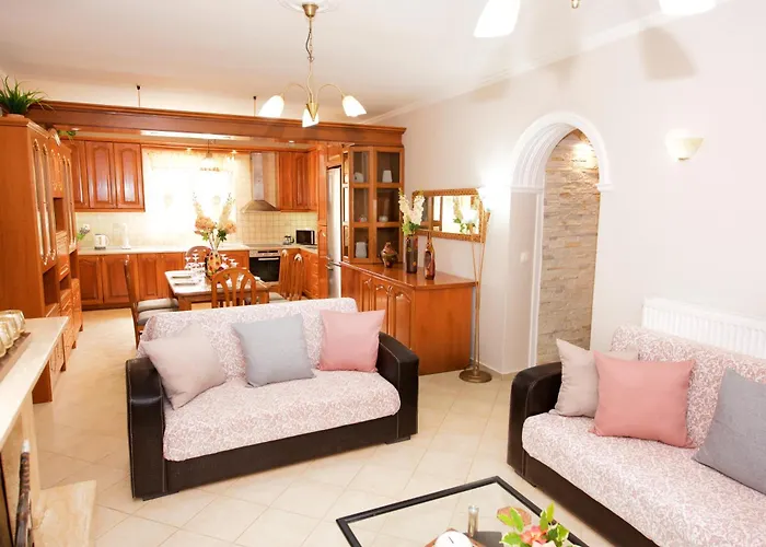 Spiti Christos Apartment, Viros * Corfu (city)